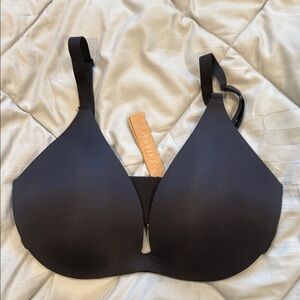 SKIMS - Wireless Form Super Push-Up Bra - 34D - Onyx